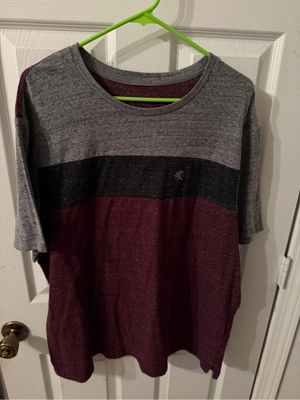 Express Men's Short Sleeve Crewneck Colorblock Tee - Gray, Black & Burgundy